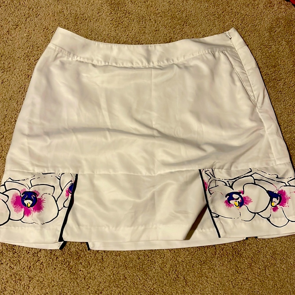 Adidas golf skirt size 6